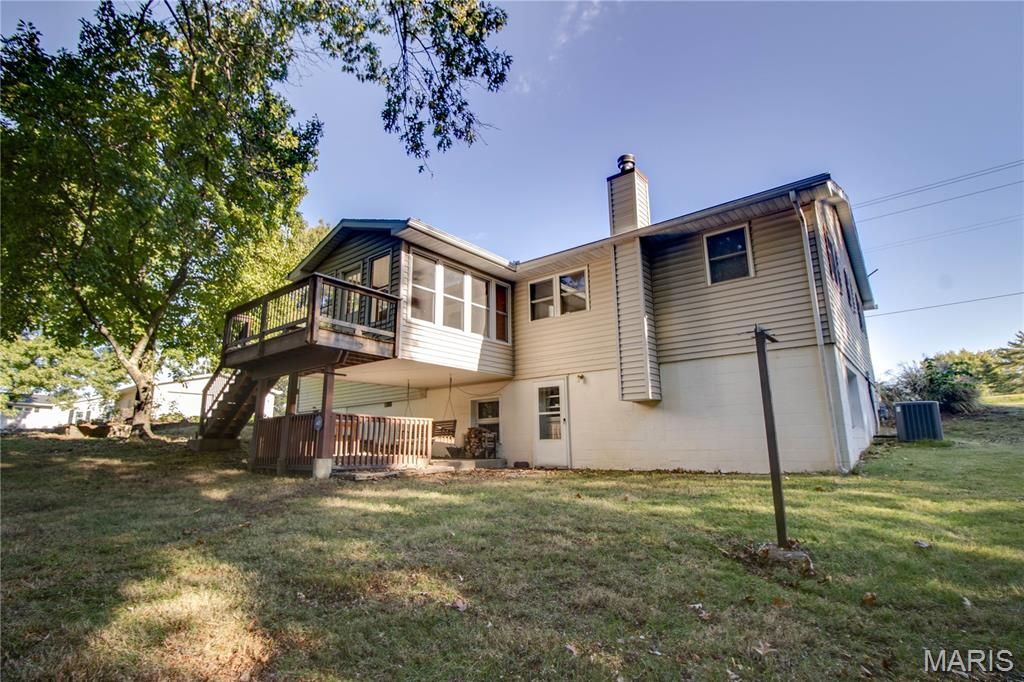 Image 57 of property listing at 3619 W Delmar Avenue, Godfrey, IL 62035