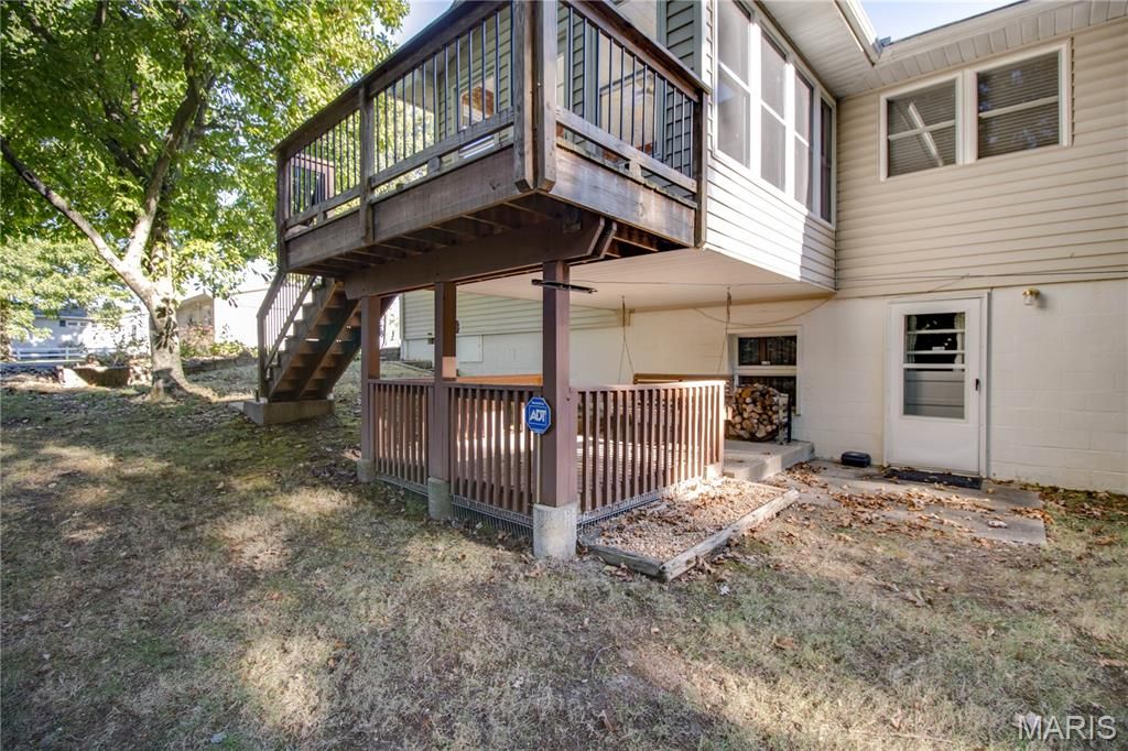 Image 60 of property listing at 3619 W Delmar Avenue, Godfrey, IL 62035
