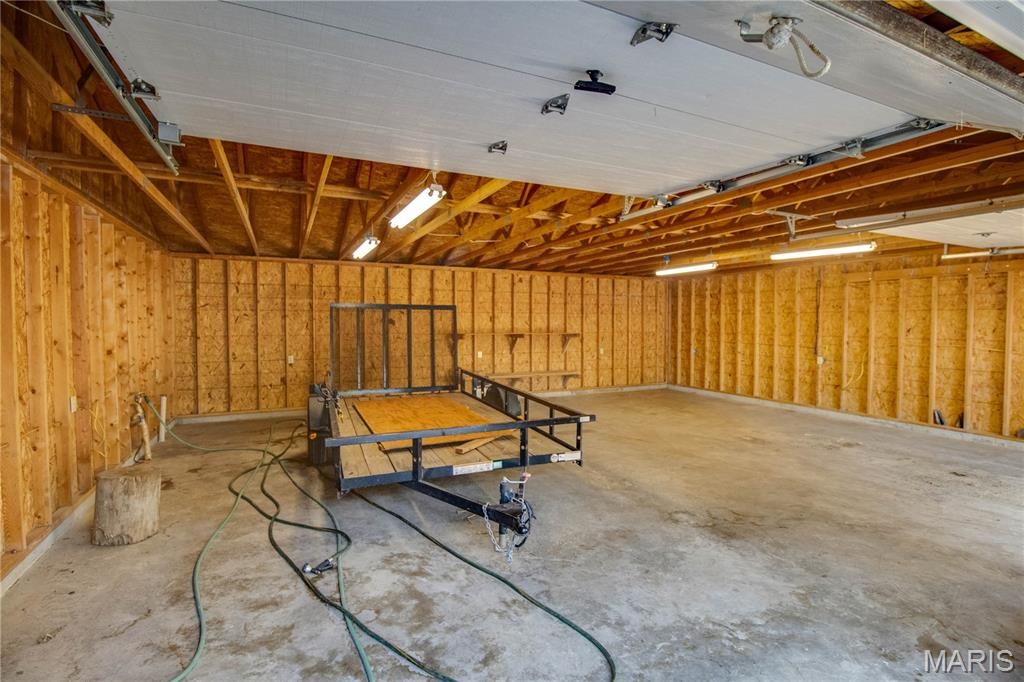 Image 68 of property listing at 3619 W Delmar Avenue, Godfrey, IL 62035