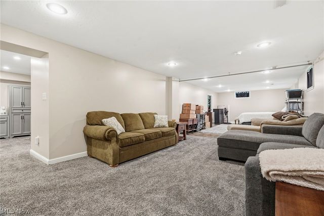 10930 Heltman Avenue NE, Alliance, OH 44601