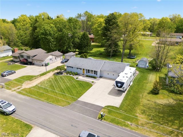 10930 Heltman Avenue NE, Alliance, OH 44601
