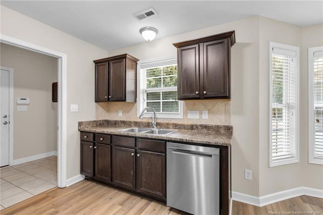 128 Crestwood Lane, Raeford, NC 28376