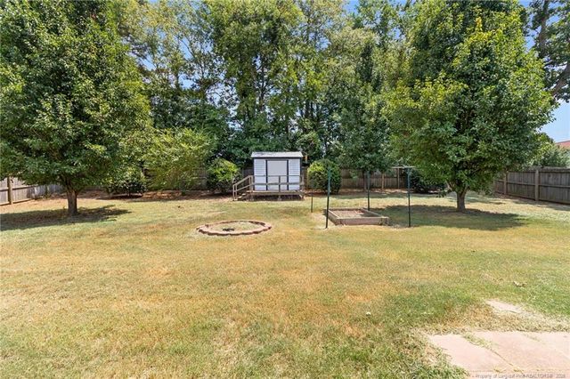 128 Crestwood Lane, Raeford, NC 28376