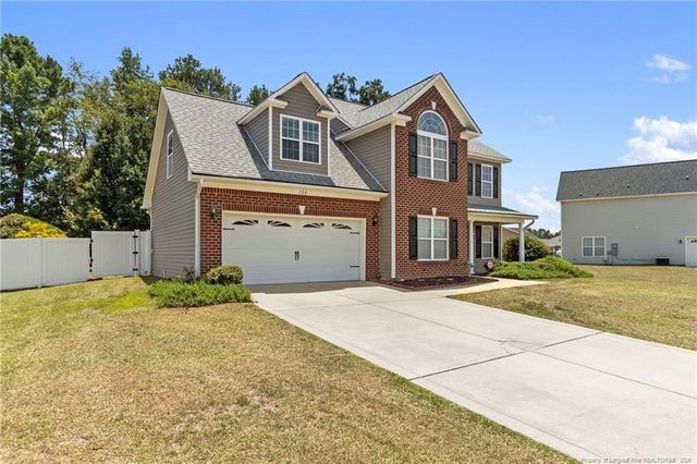 128 Crestwood Lane, Raeford, NC 28376