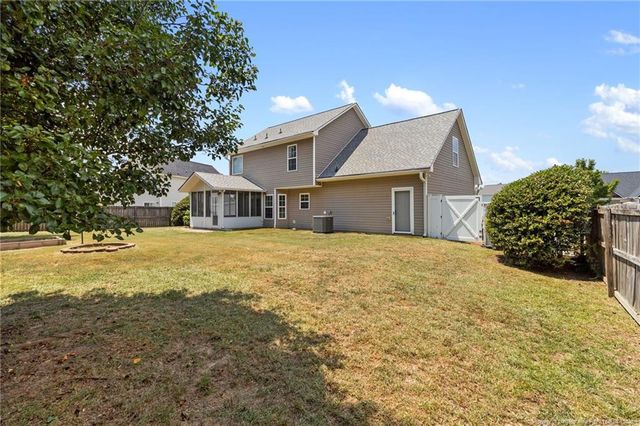 128 Crestwood Lane, Raeford, NC 28376