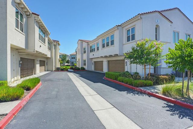 5301 E Commerce Way #36103, Sacramento, CA 95835