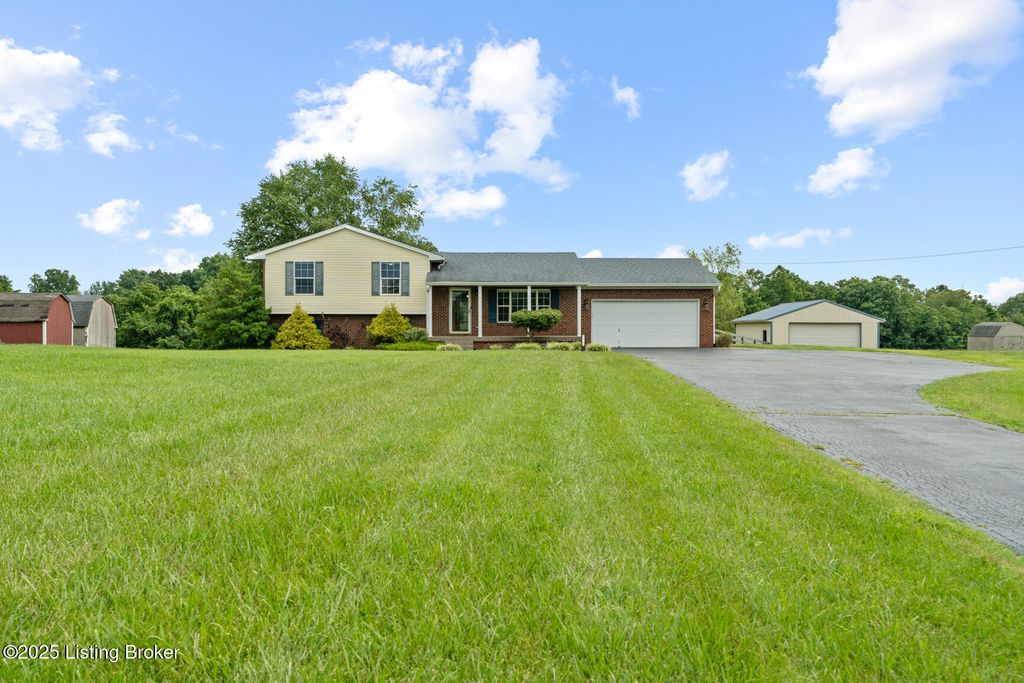 5938 Taylorsville Rd, Fisherville, KY 40023