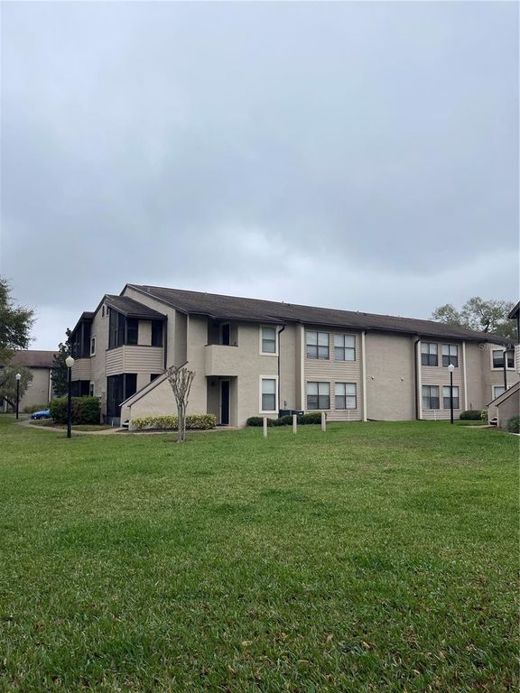 2923 ANTIQUE OAKS CIRCLE 39, Winter Park, FL 32792