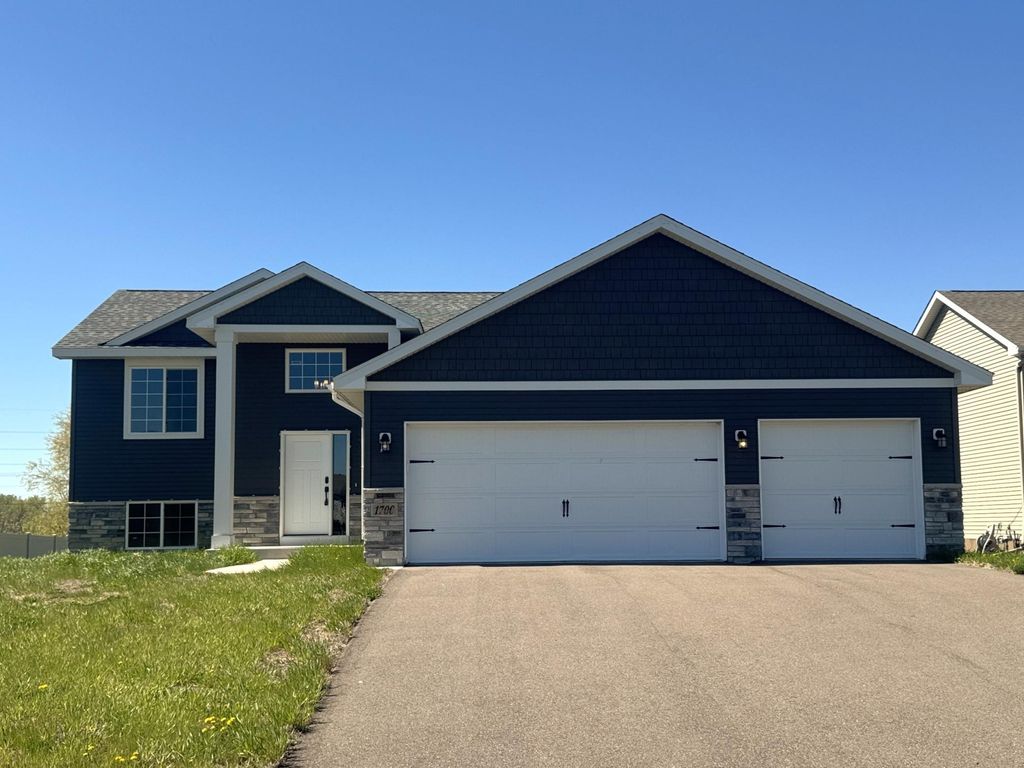 1700 10th Street NE, Buffalo, MN 55313