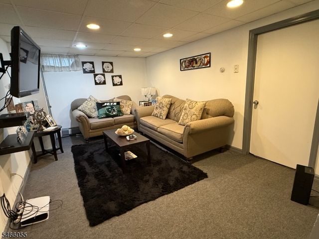 334 N 4Th Ave, Hawthorne Boro, NJ 07506
