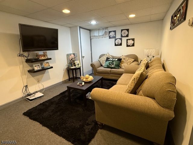 334 N 4Th Ave, Hawthorne Boro, NJ 07506