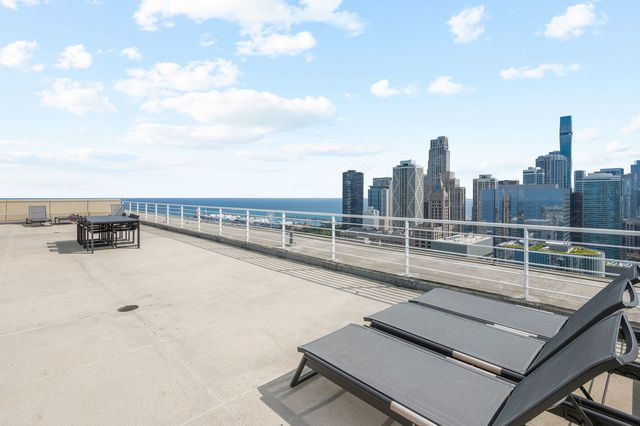 250 E Pearson Street 1002, Chicago, IL 60611