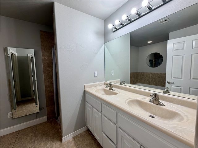 2003 Estates Drive, Grove, OK 74344