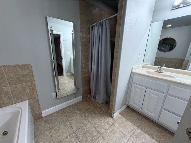 2003 Estates Drive, Grove, OK 74344