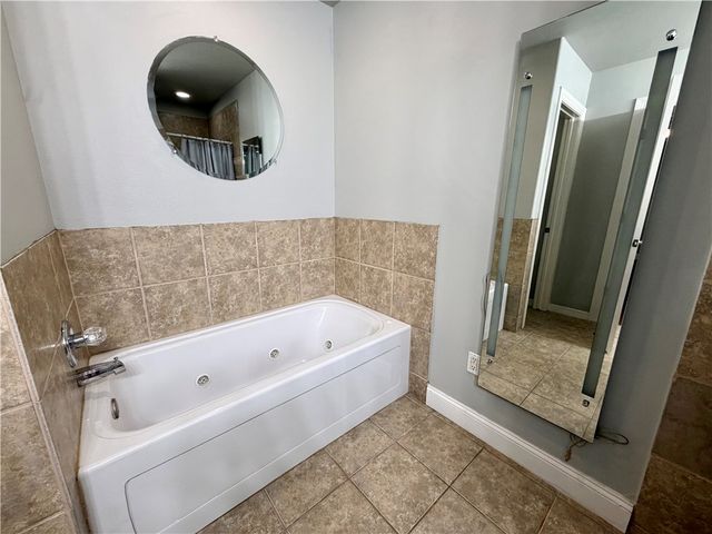 2003 Estates Drive, Grove, OK 74344