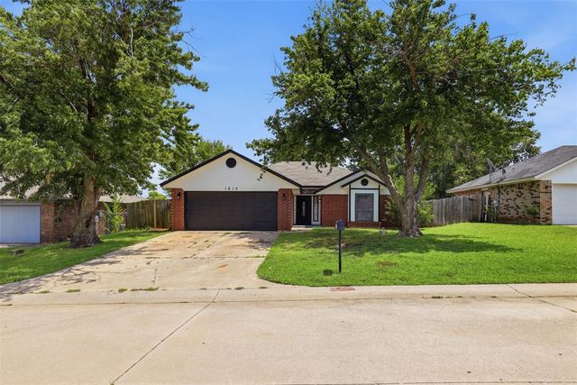 1812 Cimarron Trail, Choctaw, OK 73020