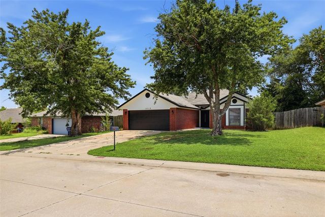 1812 Cimarron Trail, Choctaw, OK 73020
