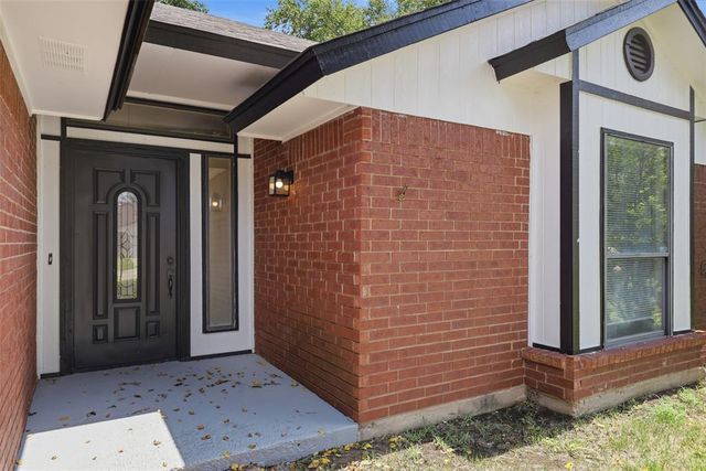 1812 Cimarron Trail, Choctaw, OK 73020