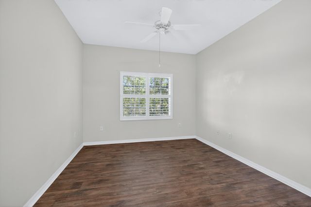 625 Fairway Dr 302, St Augustine, FL 32084