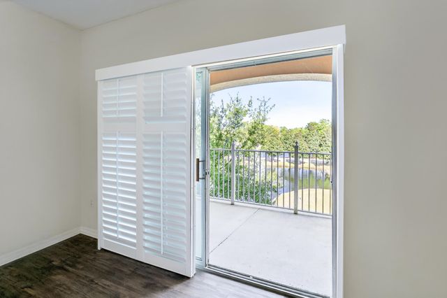 625 Fairway Dr 302, St Augustine, FL 32084