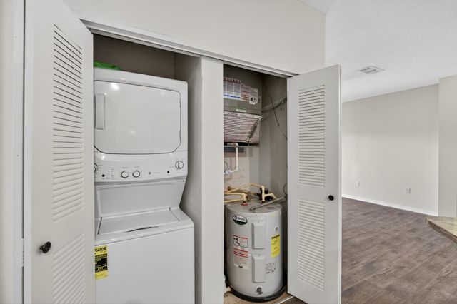 625 Fairway Dr 302, St Augustine, FL 32084