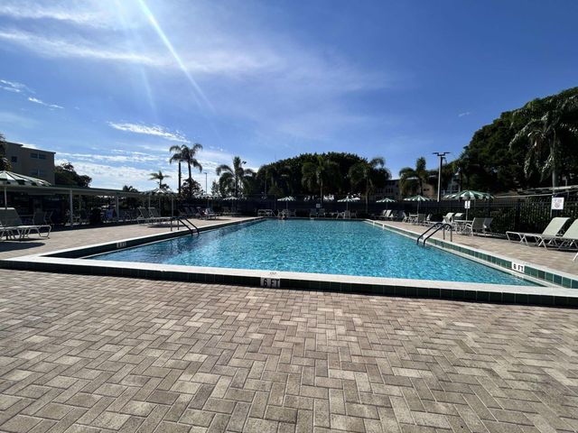 300 NE 26th Avenue 113, Boynton Beach, FL 33435