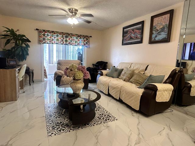 300 NE 26th Avenue 113, Boynton Beach, FL 33435
