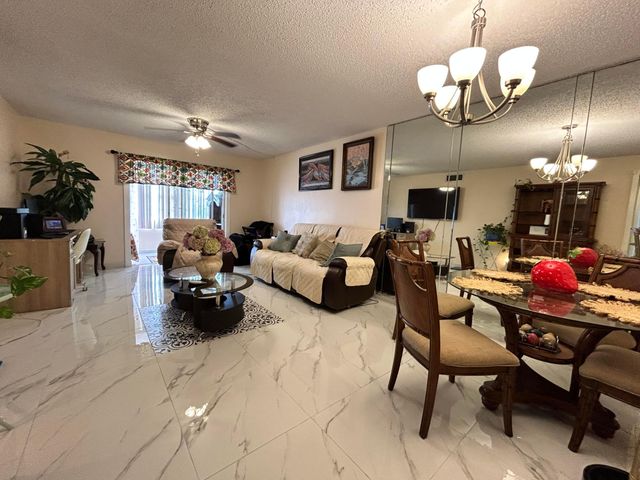 300 NE 26th Avenue 113, Boynton Beach, FL 33435