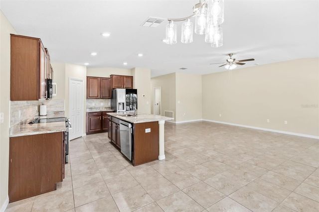 10633 STANDING STONE DRIVE, Wimauma, FL 33598