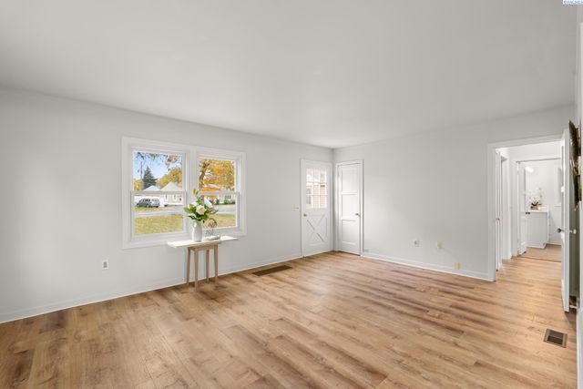 417 Douglass Ave., Richland, WA 99352