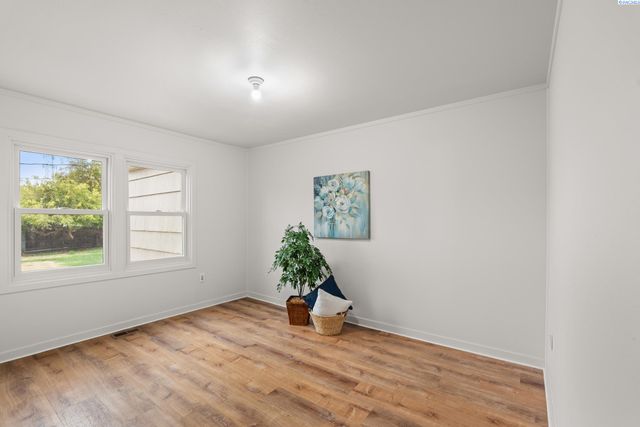 417 Douglass Ave., Richland, WA 99352