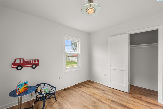 417 Douglass Ave., Richland, WA 99352