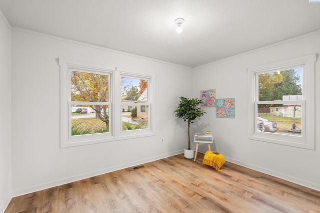 417 Douglass Ave., Richland, WA 99352