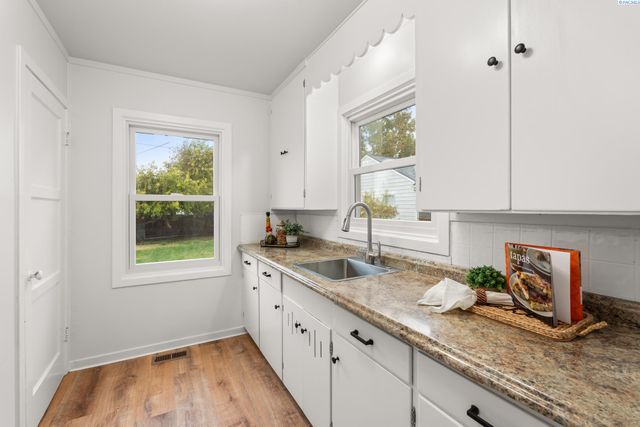 417 Douglass Ave., Richland, WA 99352