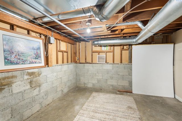 417 Douglass Ave., Richland, WA 99352