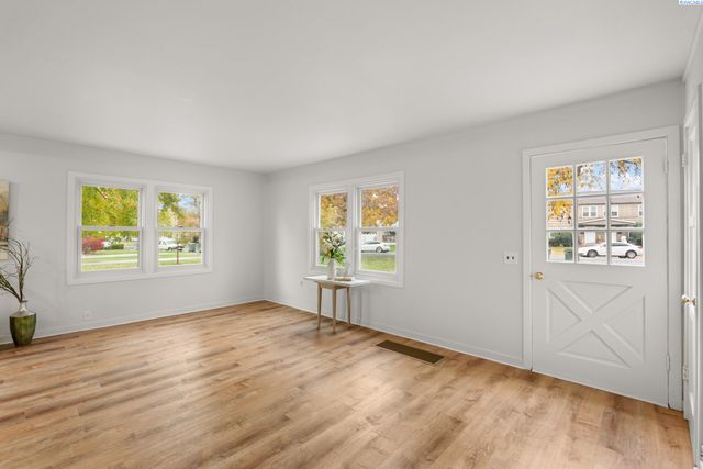 417 Douglass Ave., Richland, WA 99352