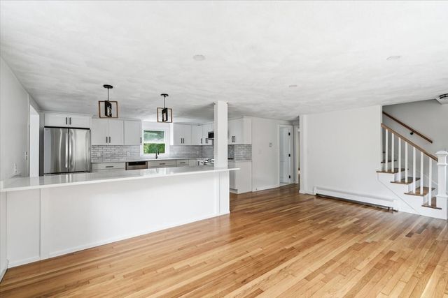 37 Orchard Dr, Pembroke, MA 02359