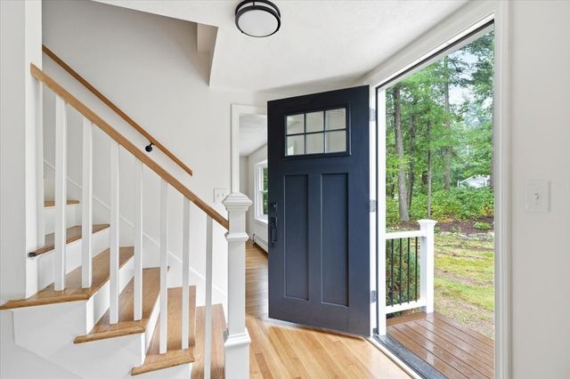 37 Orchard Dr, Pembroke, MA 02359