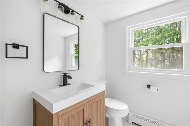 37 Orchard Dr, Pembroke, MA 02359