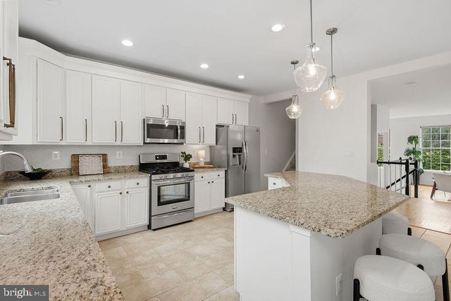 4172 VERNOY HILLS RD, Fairfax, VA 22033