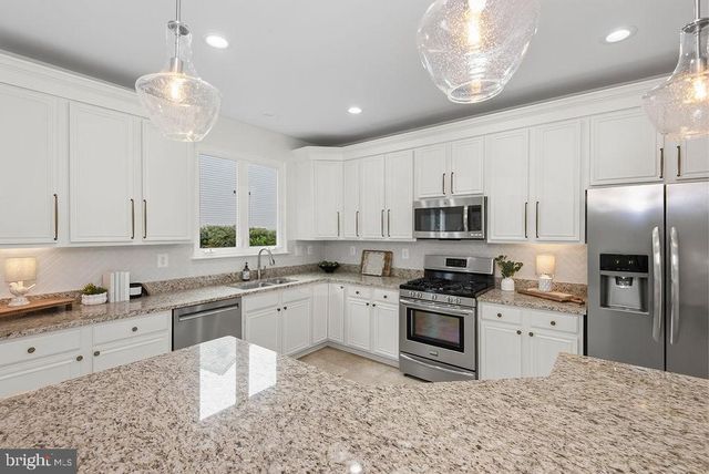 4172 VERNOY HILLS RD, Fairfax, VA 22033