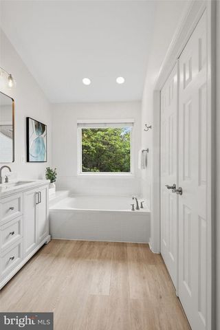 4172 VERNOY HILLS RD, Fairfax, VA 22033