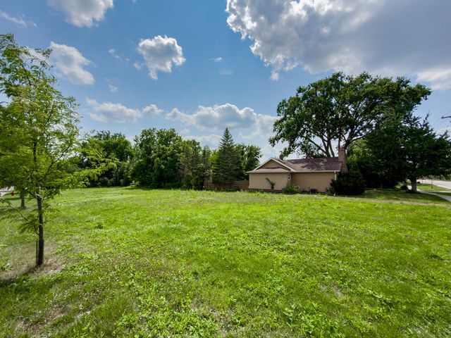 500 Ryan Court, Westmont, IL 60559
