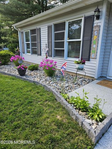 233 Cloverdale Drive, Lakewood, NJ 08701