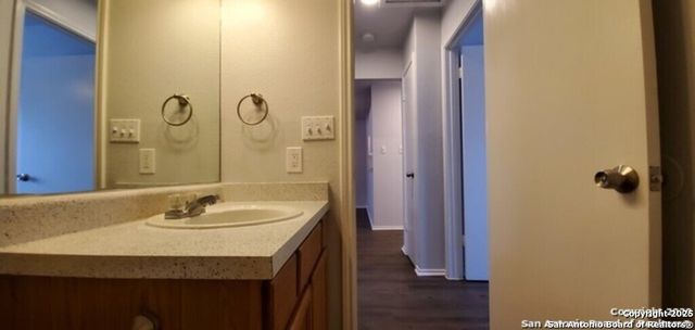 538 DUKEWAY DR C, Universal City, TX 78148