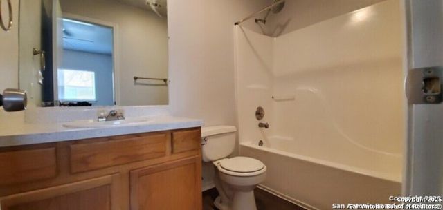 538 DUKEWAY DR C, Universal City, TX 78148