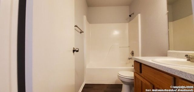 538 DUKEWAY DR C, Universal City, TX 78148