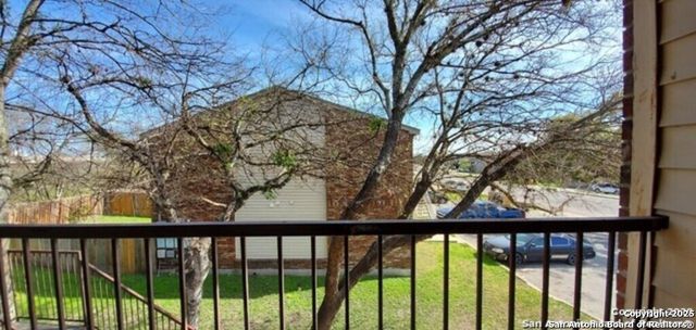 538 DUKEWAY DR C, Universal City, TX 78148