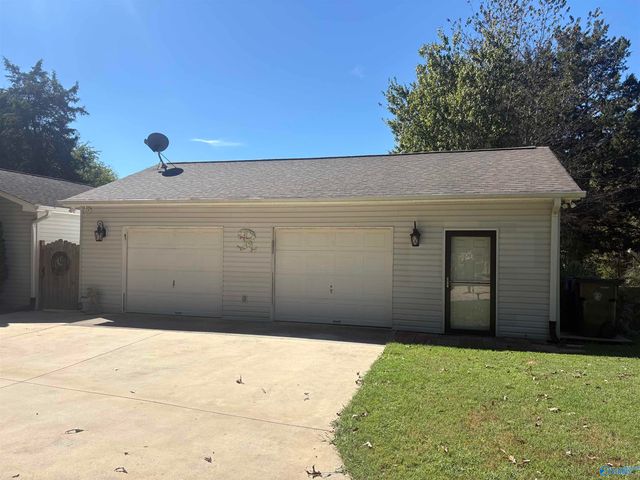 460 Brooks Church Road, Hazel Green, AL 35750