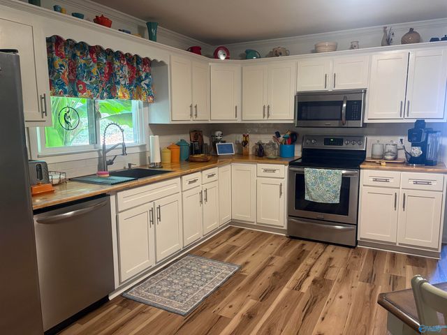 460 Brooks Church Road, Hazel Green, AL 35750